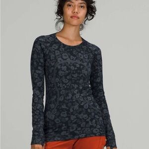 HTF Lululemon Dappled True Navy Floral/Ocean Air LS Swiftly Tech 2.0